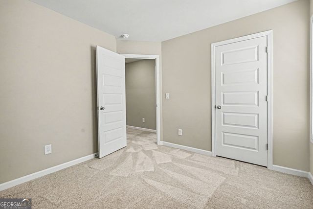 305 Sterling Creek Way, Loganville, GA 30052