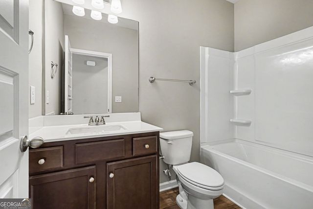 305 Sterling Creek Way, Loganville, GA 30052