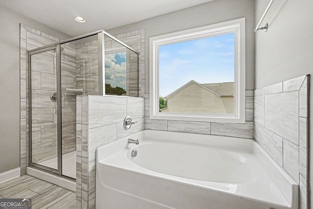 305 Sterling Creek Way, Loganville, GA 30052
