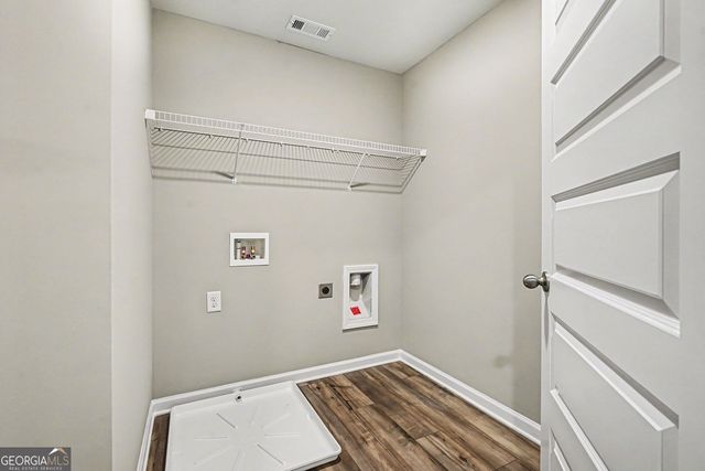 305 Sterling Creek Way, Loganville, GA 30052