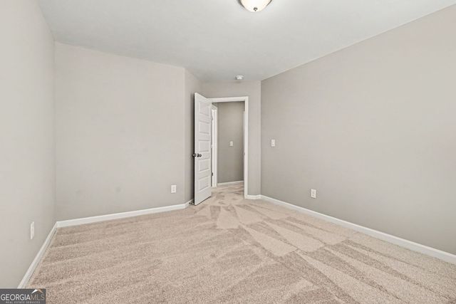305 Sterling Creek Way, Loganville, GA 30052