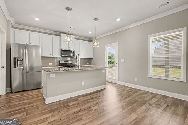 305 Sterling Creek Way, Loganville, GA 30052