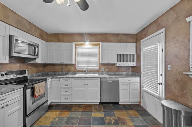 2001 Reservoir Rd Apt 22, Little Rock, AR 72227