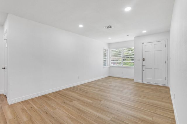 6315 Thrush, Houston, TX 77087