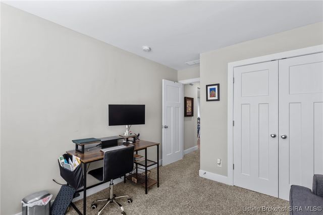 5421 Catalina Trail, Sellersburg, IN 47172