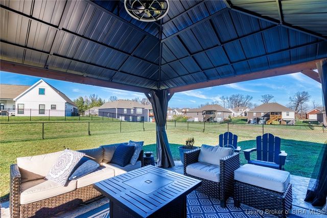 5421 Catalina Trail, Sellersburg, IN 47172