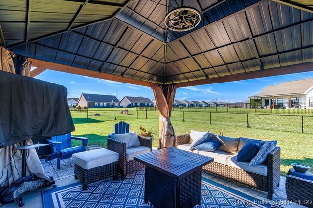 5421 Catalina Trail, Sellersburg, IN 47172