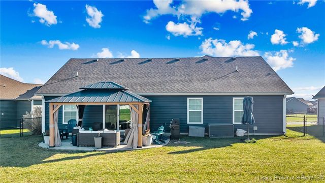 5421 Catalina Trail, Sellersburg, IN 47172