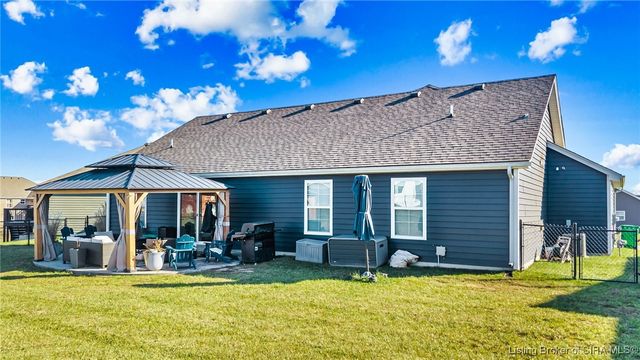 5421 Catalina Trail, Sellersburg, IN 47172