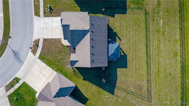 5421 Catalina Trail, Sellersburg, IN 47172