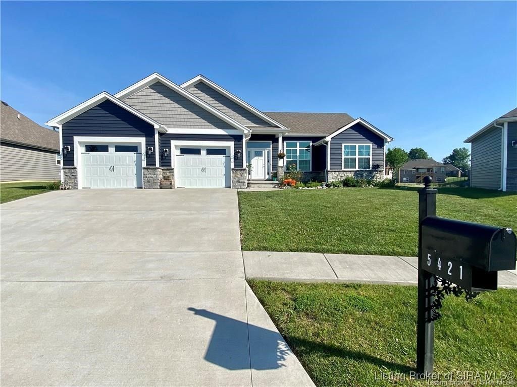 5421 Catalina Trail, Sellersburg, IN 47172