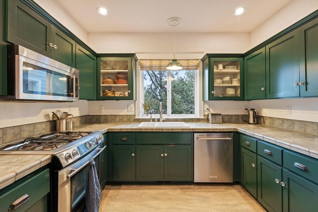 250 NW 17th Street, Bend, OR 97703