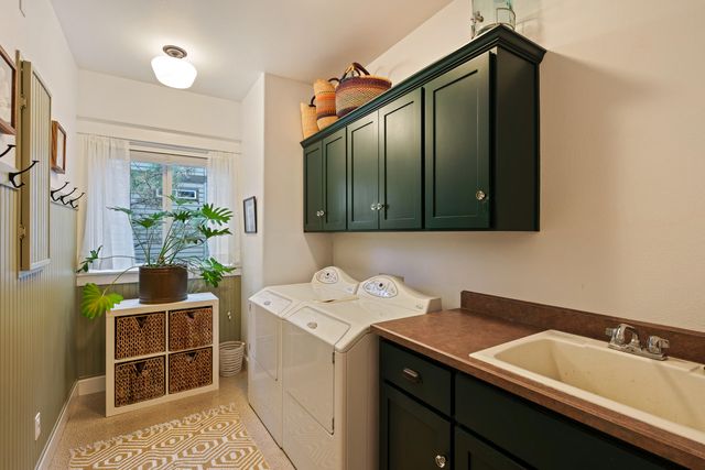 250 NW 17th Street, Bend, OR 97703