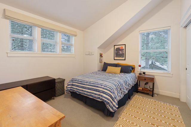 250 NW 17th Street, Bend, OR 97703