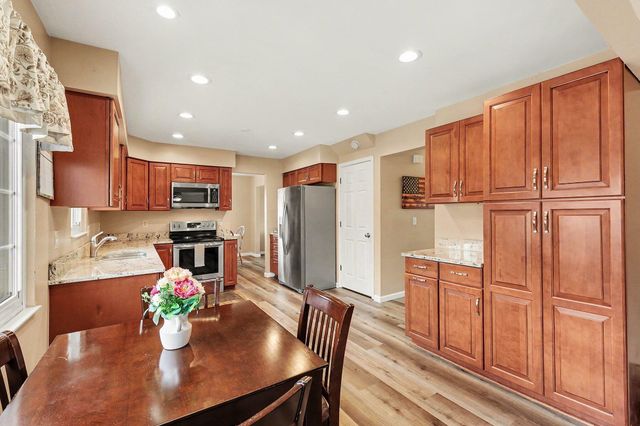 1590 Poplar Ridge Court, Florence, KY 41042