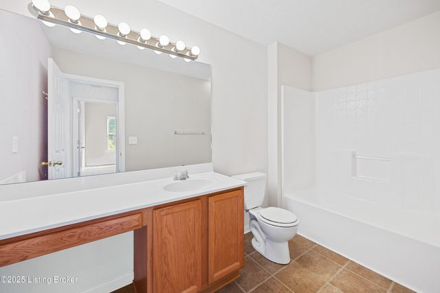 8412 Arbor Meadow. Way, Louisville, KY 40228