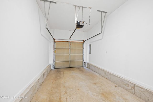 8412 Arbor Meadow. Way, Louisville, KY 40228