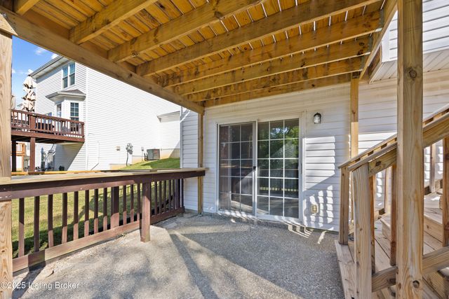 8412 Arbor Meadow. Way, Louisville, KY 40228