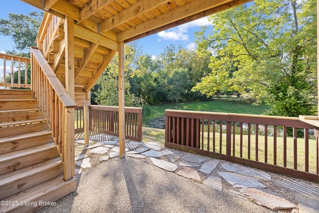 8412 Arbor Meadow. Way, Louisville, KY 40228