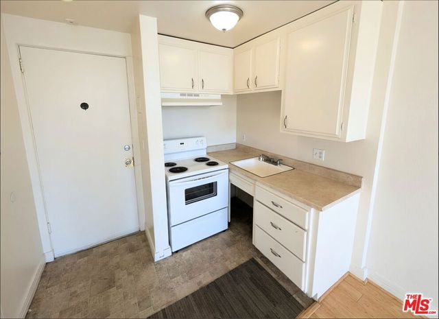 140 Linden Avenue 606, Long Beach, CA 90802