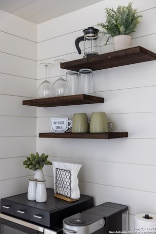 1304 Hollmig, Fredericksburg, TX 78624