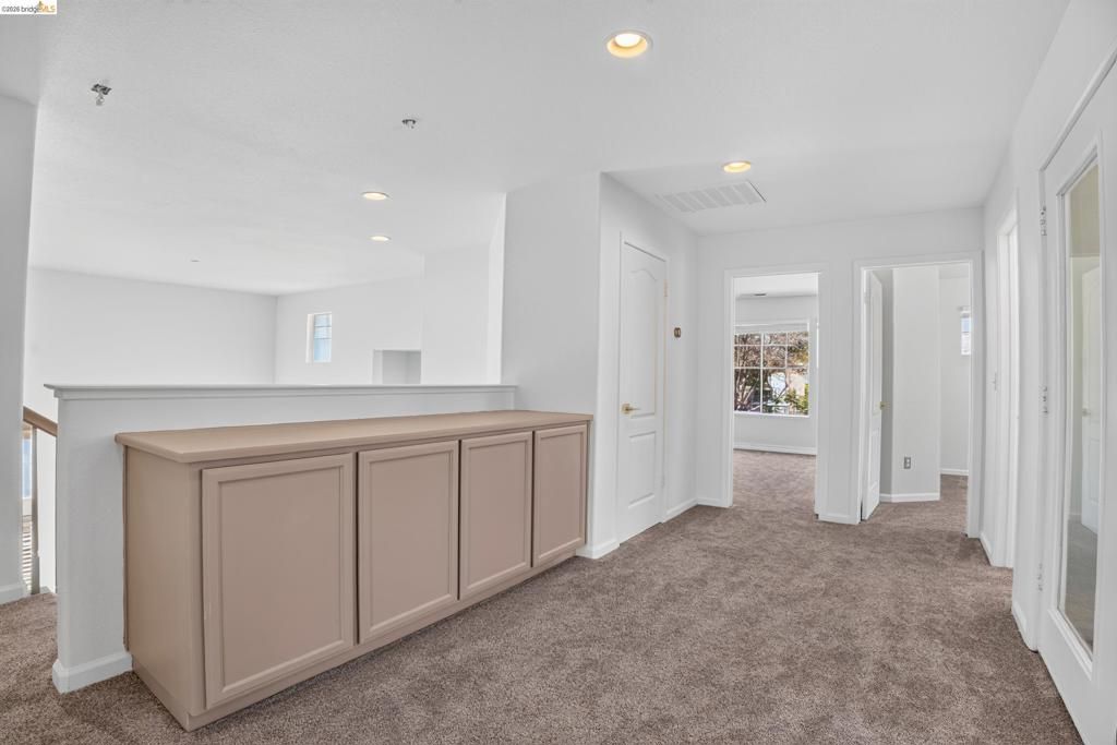 Image 23 of property listing at 34469 Valley Oaks Loop, Union City, CA 94587