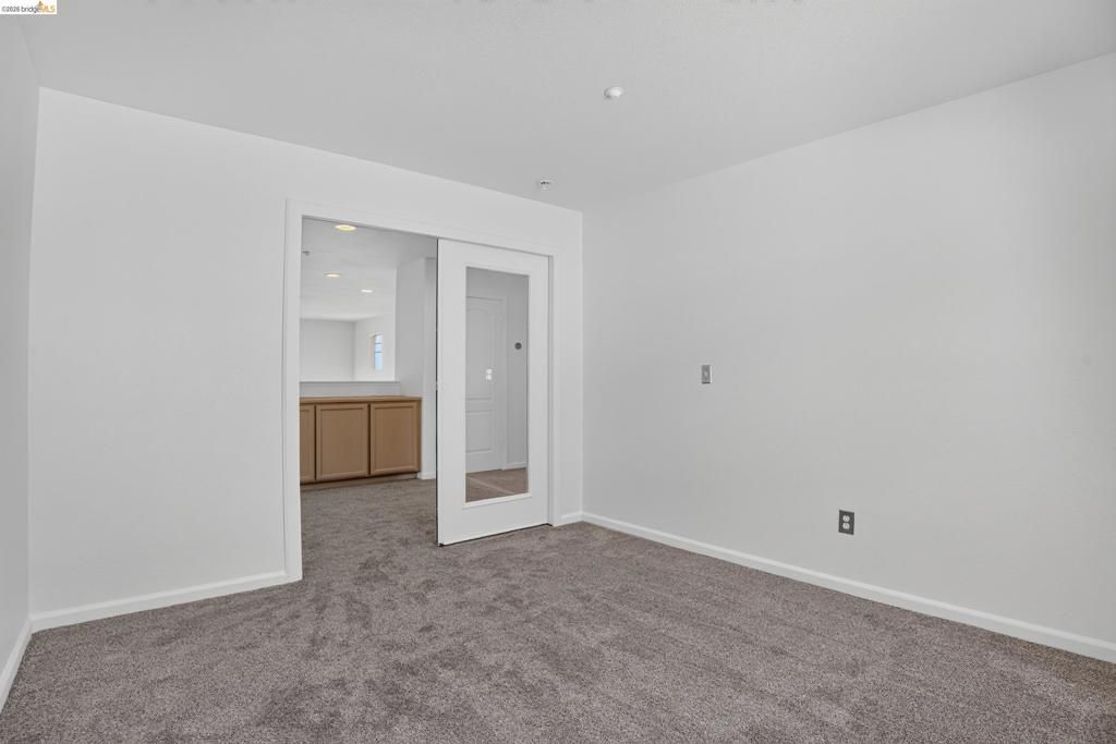Image 27 of property listing at 34469 Valley Oaks Loop, Union City, CA 94587