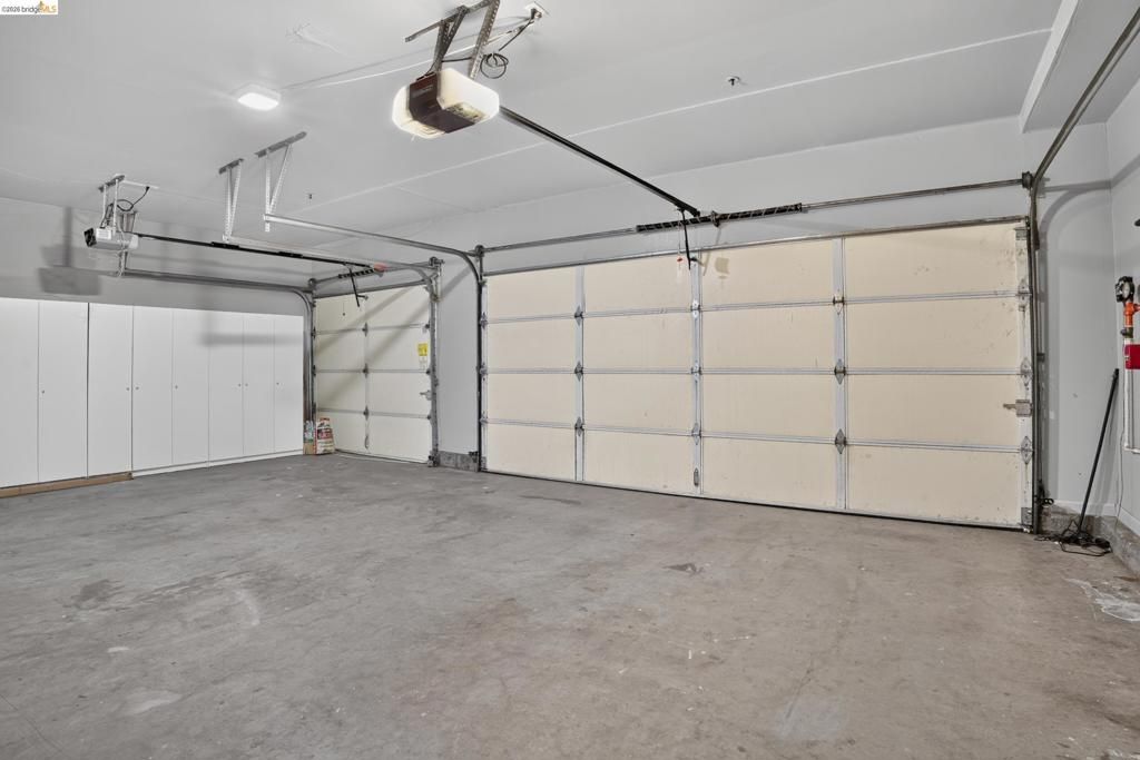 Image 34 of property listing at 34469 Valley Oaks Loop, Union City, CA 94587