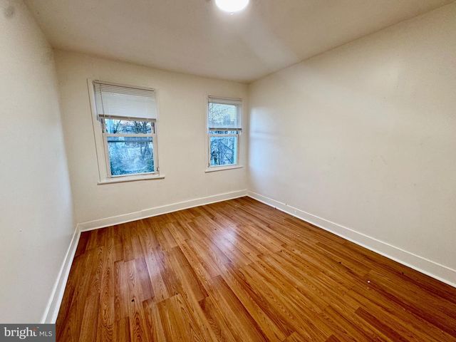 1810 E OLIVER ST, Baltimore, MD 21213