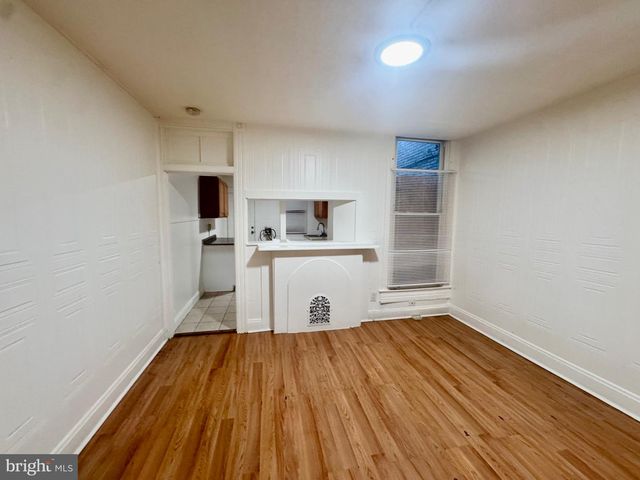 1810 E OLIVER ST, Baltimore, MD 21213