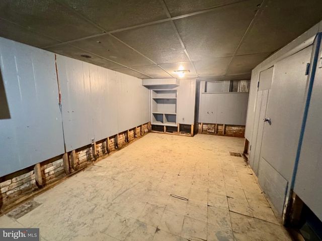 1810 E OLIVER ST, Baltimore, MD 21213