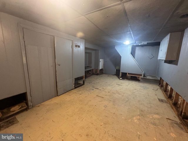 1810 E OLIVER ST, Baltimore, MD 21213