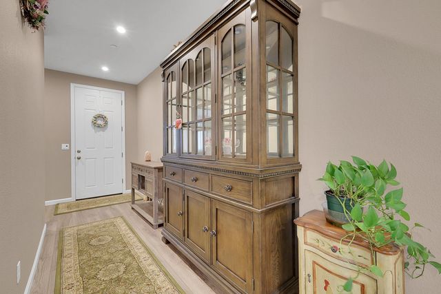 4168 Sir Barton Dr, Olivehurst, CA 95961