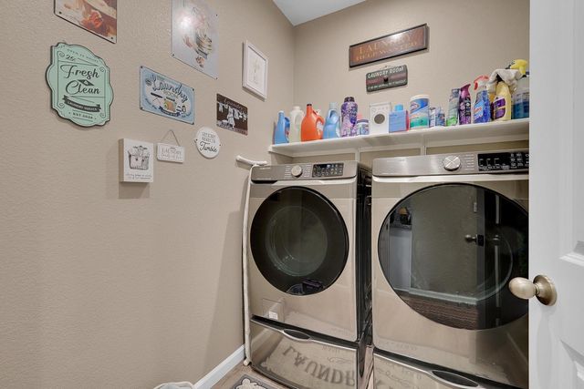 4168 Sir Barton Dr, Olivehurst, CA 95961