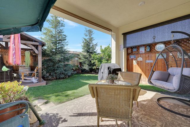 4168 Sir Barton Dr, Olivehurst, CA 95961