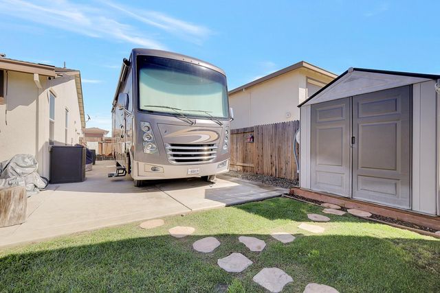 4168 Sir Barton Dr, Olivehurst, CA 95961