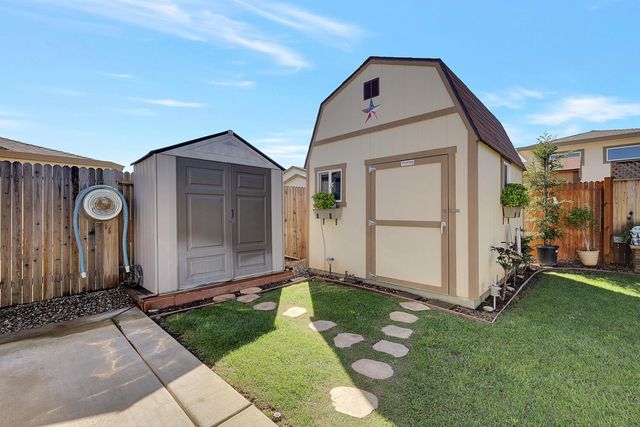 4168 Sir Barton Dr, Olivehurst, CA 95961