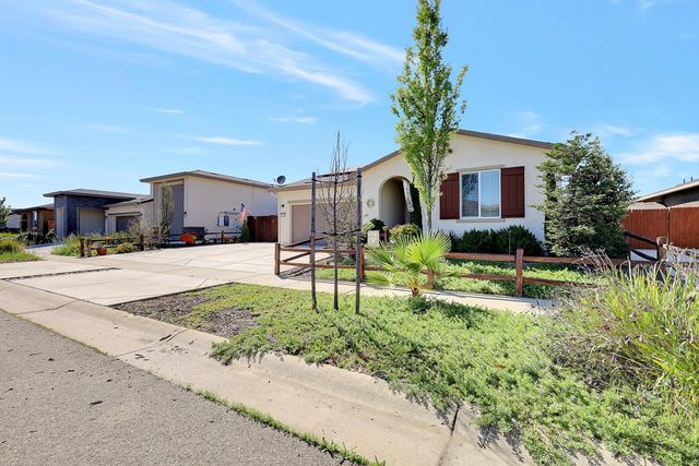 4168 Sir Barton Dr, Olivehurst, CA 95961