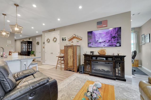 4168 Sir Barton Dr, Olivehurst, CA 95961