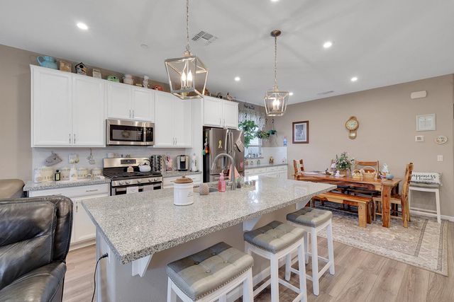 4168 Sir Barton Dr, Olivehurst, CA 95961