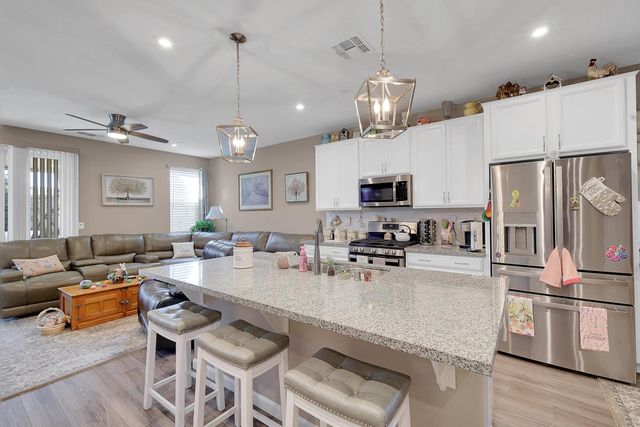 4168 Sir Barton Dr, Olivehurst, CA 95961