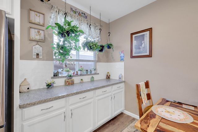 4168 Sir Barton Dr, Olivehurst, CA 95961