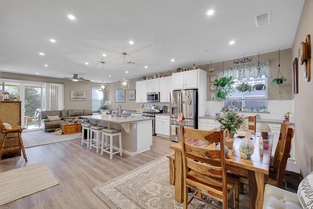 4168 Sir Barton Dr, Olivehurst, CA 95961