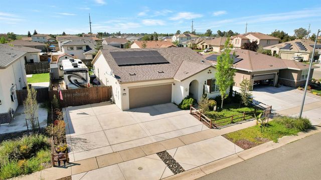 4168 Sir Barton Dr, Olivehurst, CA 95961