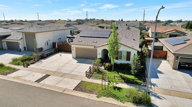 4168 Sir Barton Dr, Olivehurst, CA 95961