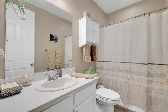 4168 Sir Barton Dr, Olivehurst, CA 95961