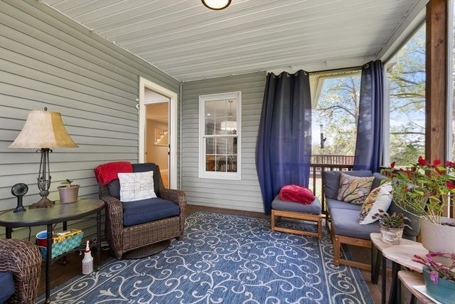 2 Laury Ln, Littleton, MA 01460
