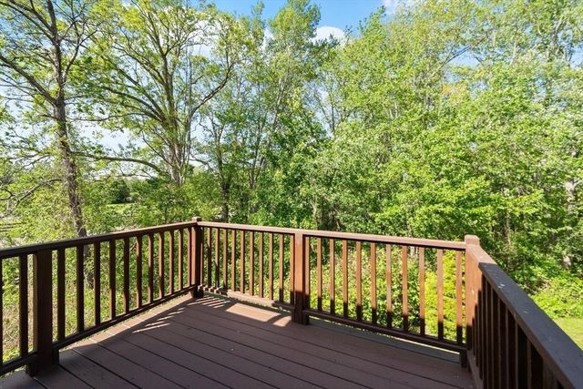 2 Laury Ln, Littleton, MA 01460