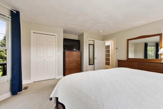 2 Laury Ln, Littleton, MA 01460