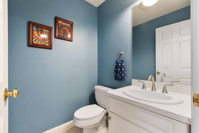 2 Laury Ln, Littleton, MA 01460